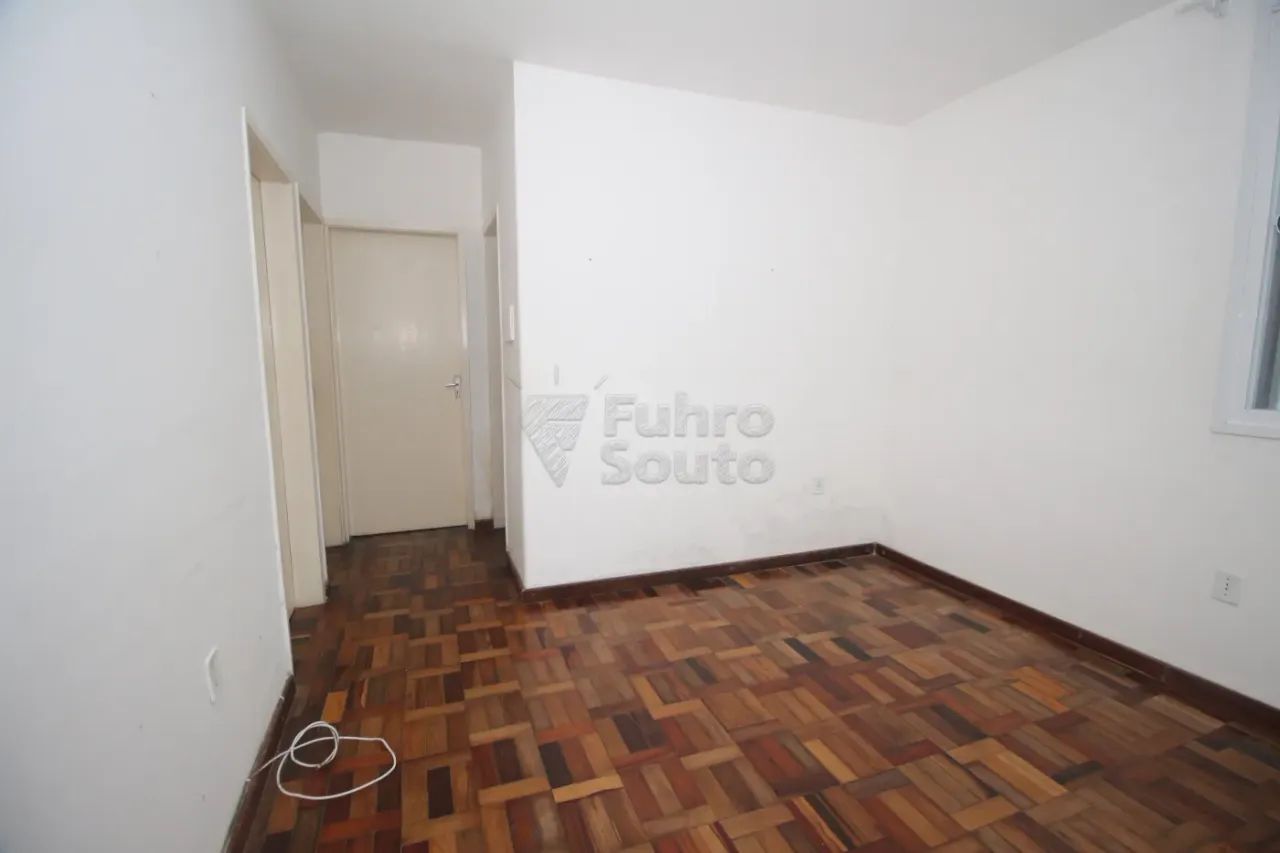 Apartamento Amplo com 3 Dormitórios no Edifício Residencial CohabPel ? Segurança e Confort - Foto 3