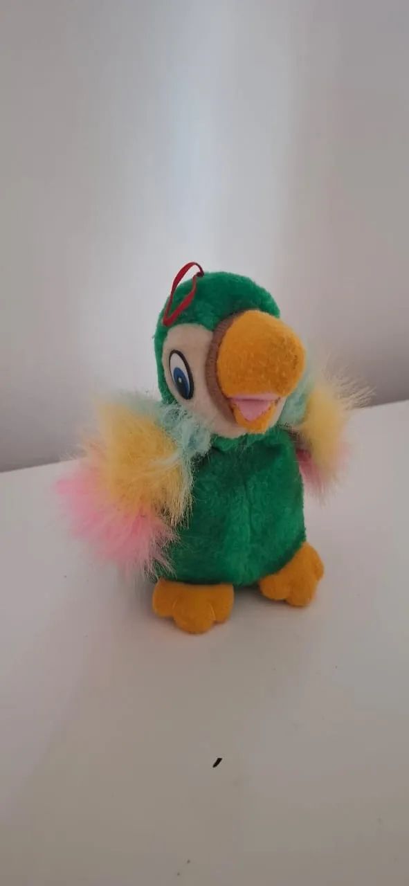 Pelúcia de papagaio arco íris  - Foto 3