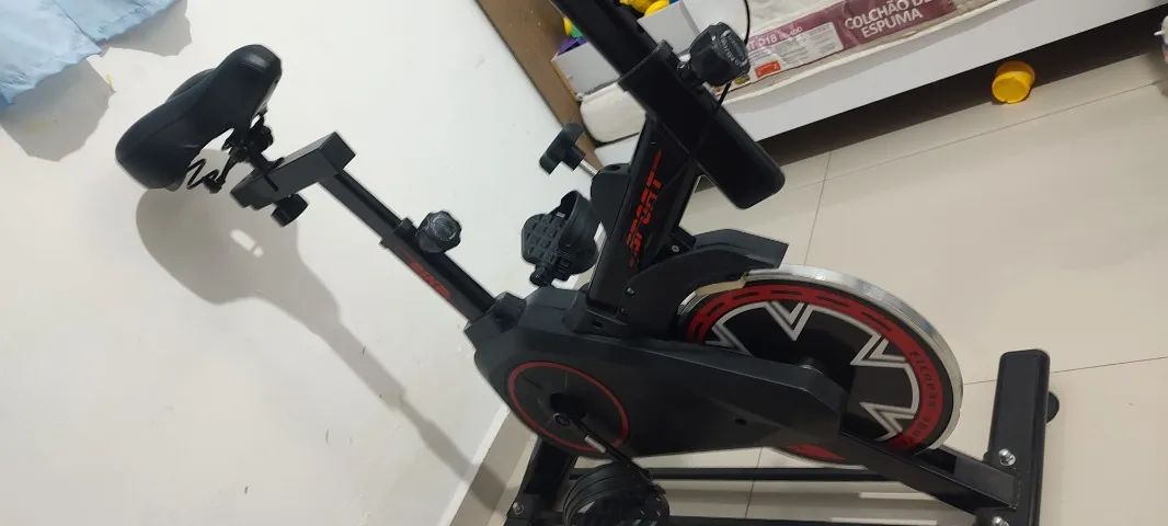 Bicicleta Ergométrica semi nova  - Foto 5