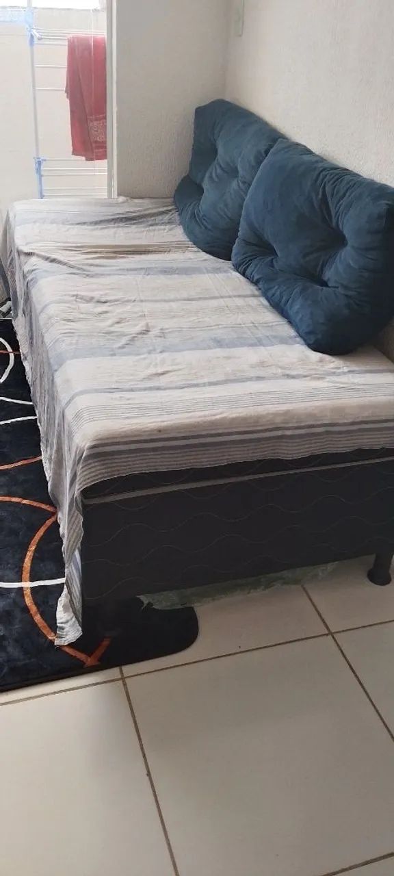 Vendo ou troco Cama box solteiro 