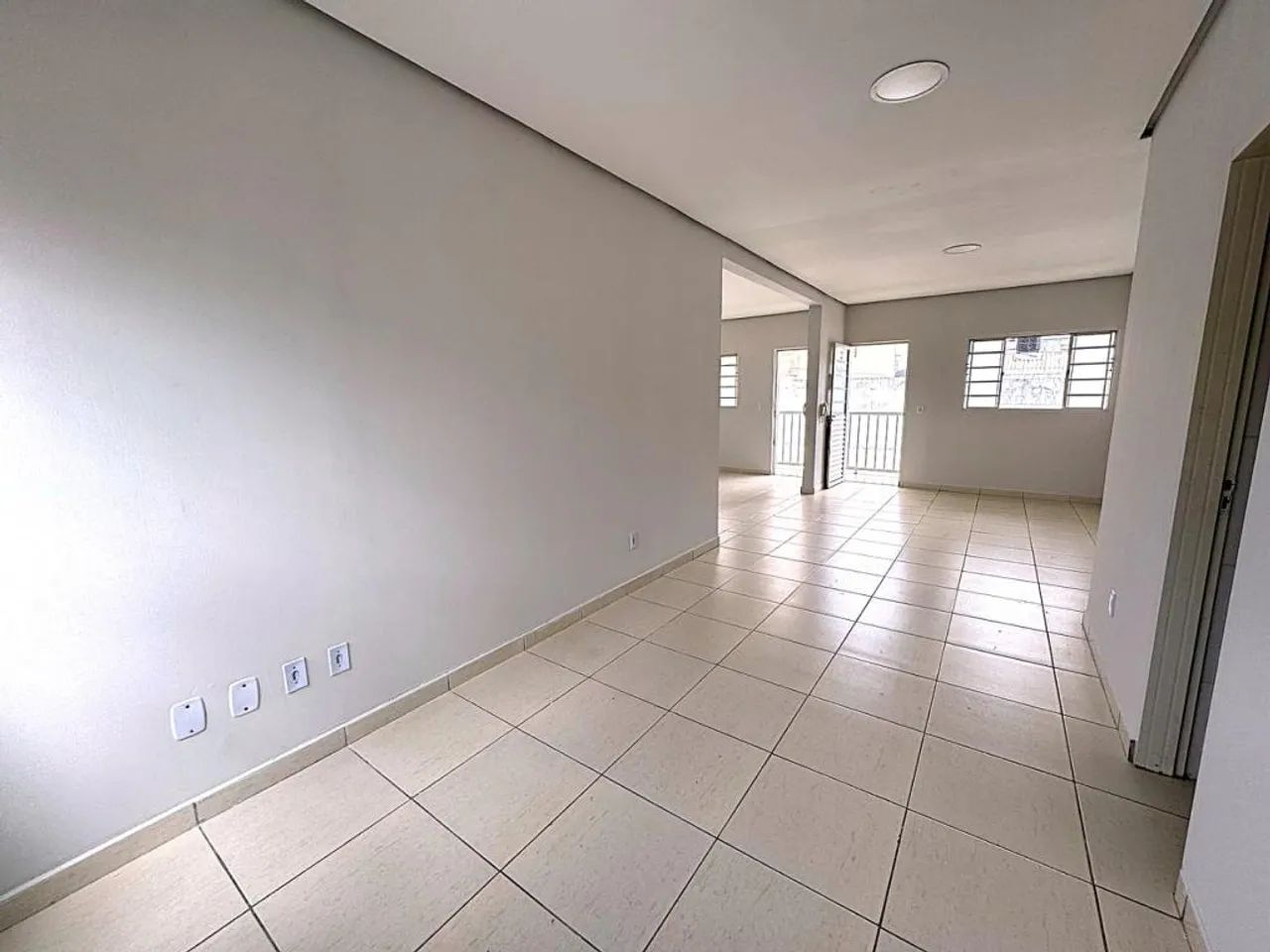 Aluga-se Sala Comercial no Setor Campinas, Av. Alberto Miguel, 32 e 33 - Foto 3