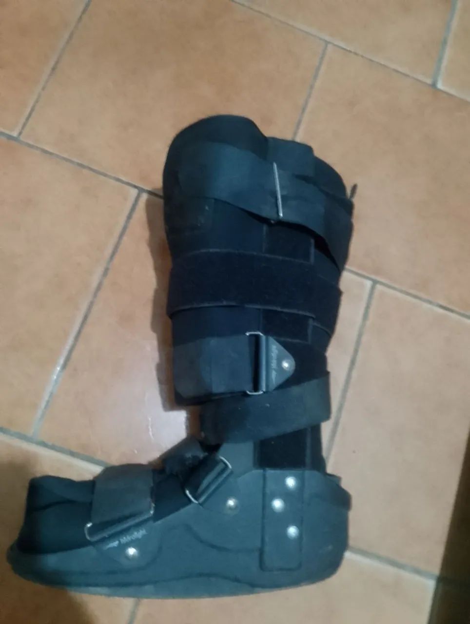 Bota ortopédica nova