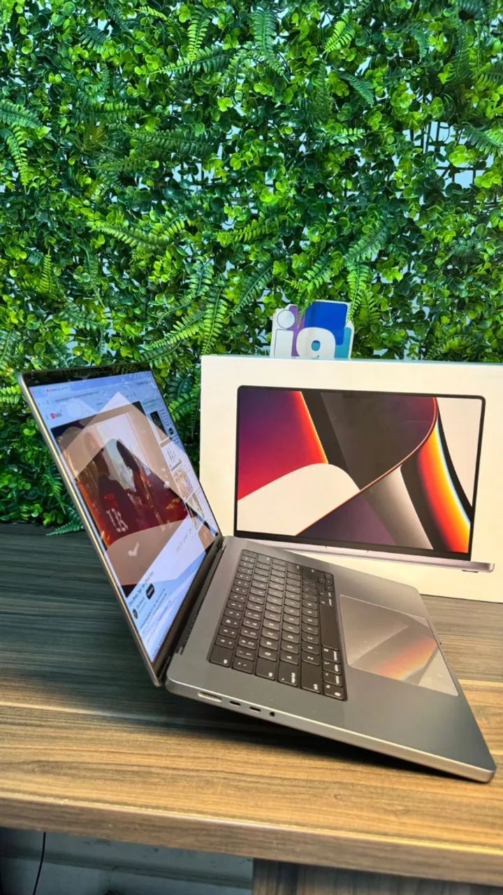 MacBook Pro 2021  A2485  Cor Silver  Apple M1 PRO  - Foto 4