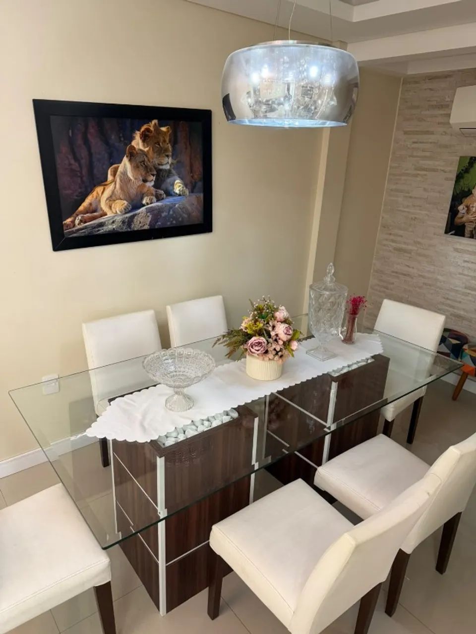 MESA DE JANTAR COM 6 CADEIRAS - LINDA E ELEGANTE - Foto 3