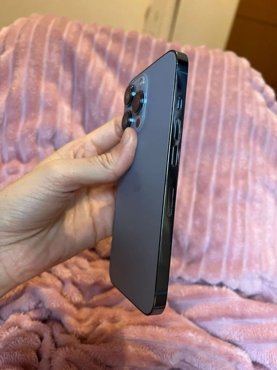 Iphone 13 Pro 256gb, trinco imperceptível no canto - Celulares e