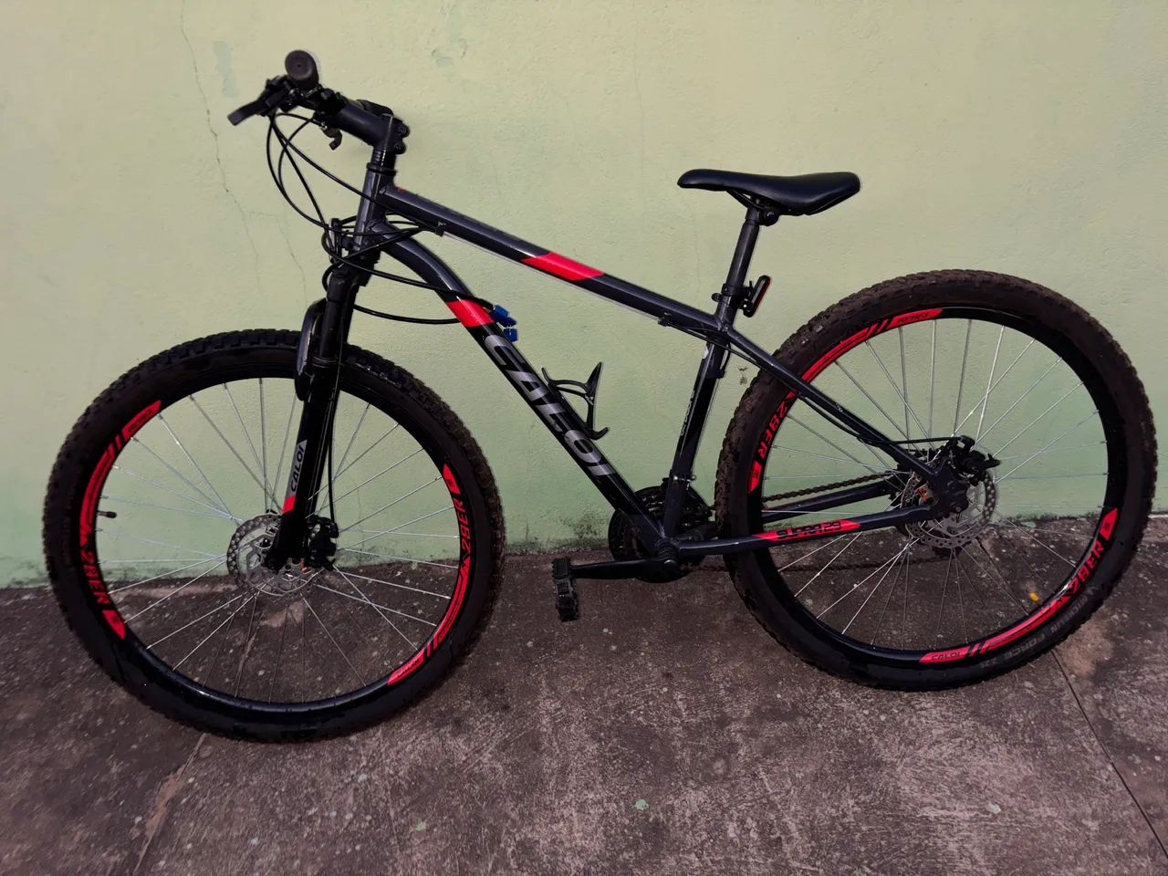 Caloi Supra Aro 29 em Excelente Estado + Acessórios