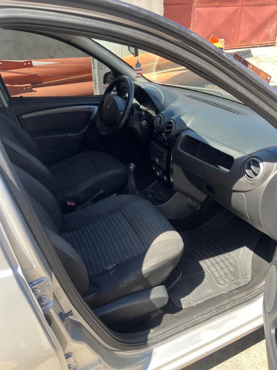 Renault Sandero Expression Hi-flex 1.6 8V 5P 2013 - Foto 4