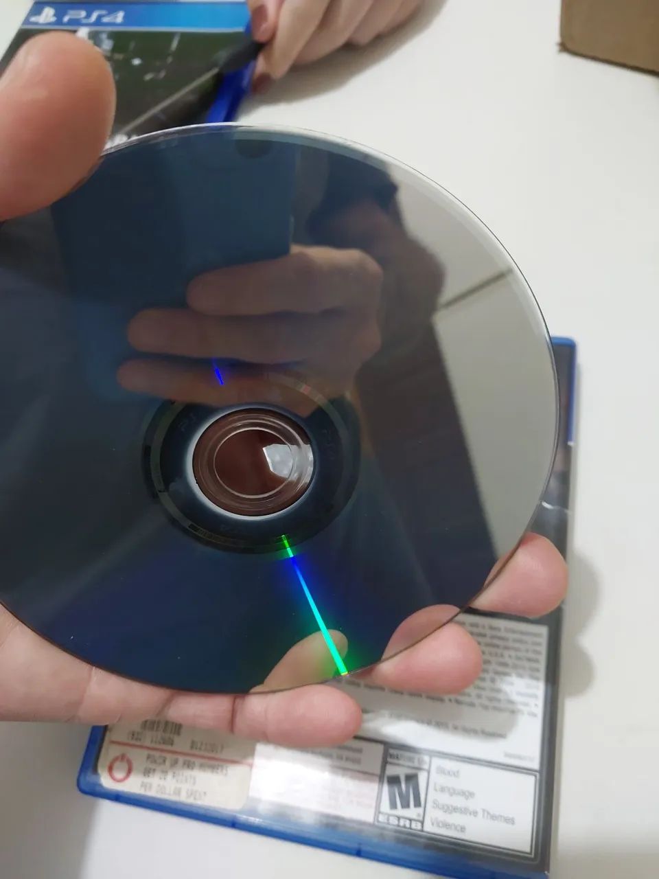 Jogo PS4 original Batman cd perfeito - Foto 2