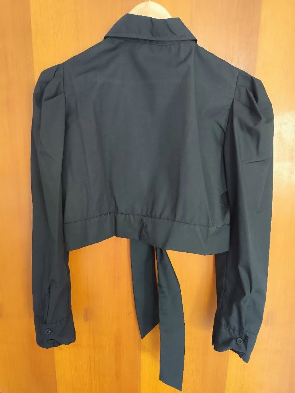 Camisa cropped com amarração - Foto 2