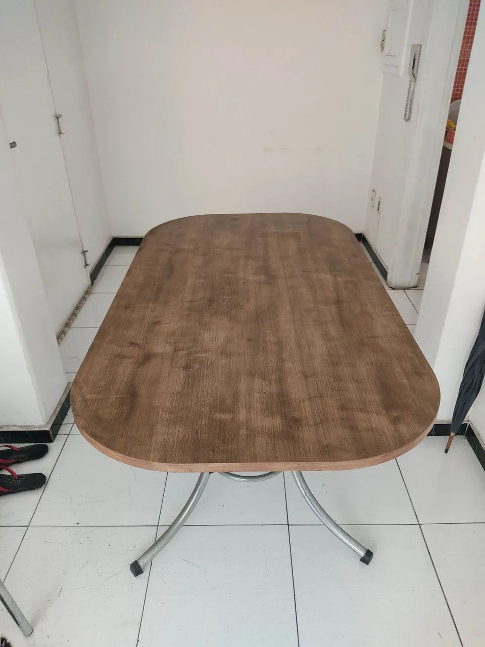 MESA 6 lugares 160cmX90cm 4 cadeiras - Foto 2