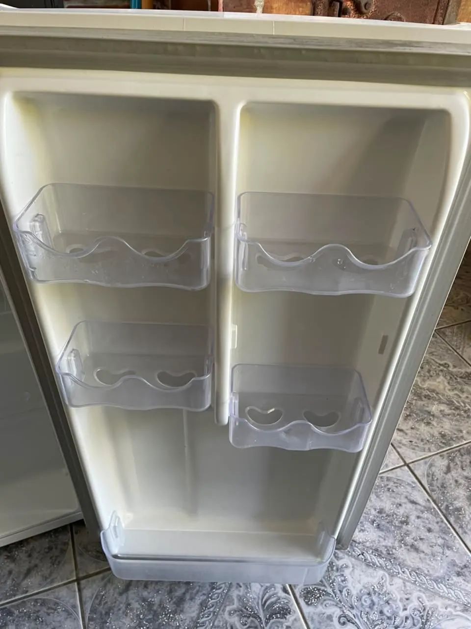 Frigobar Electrolux  - Foto 4