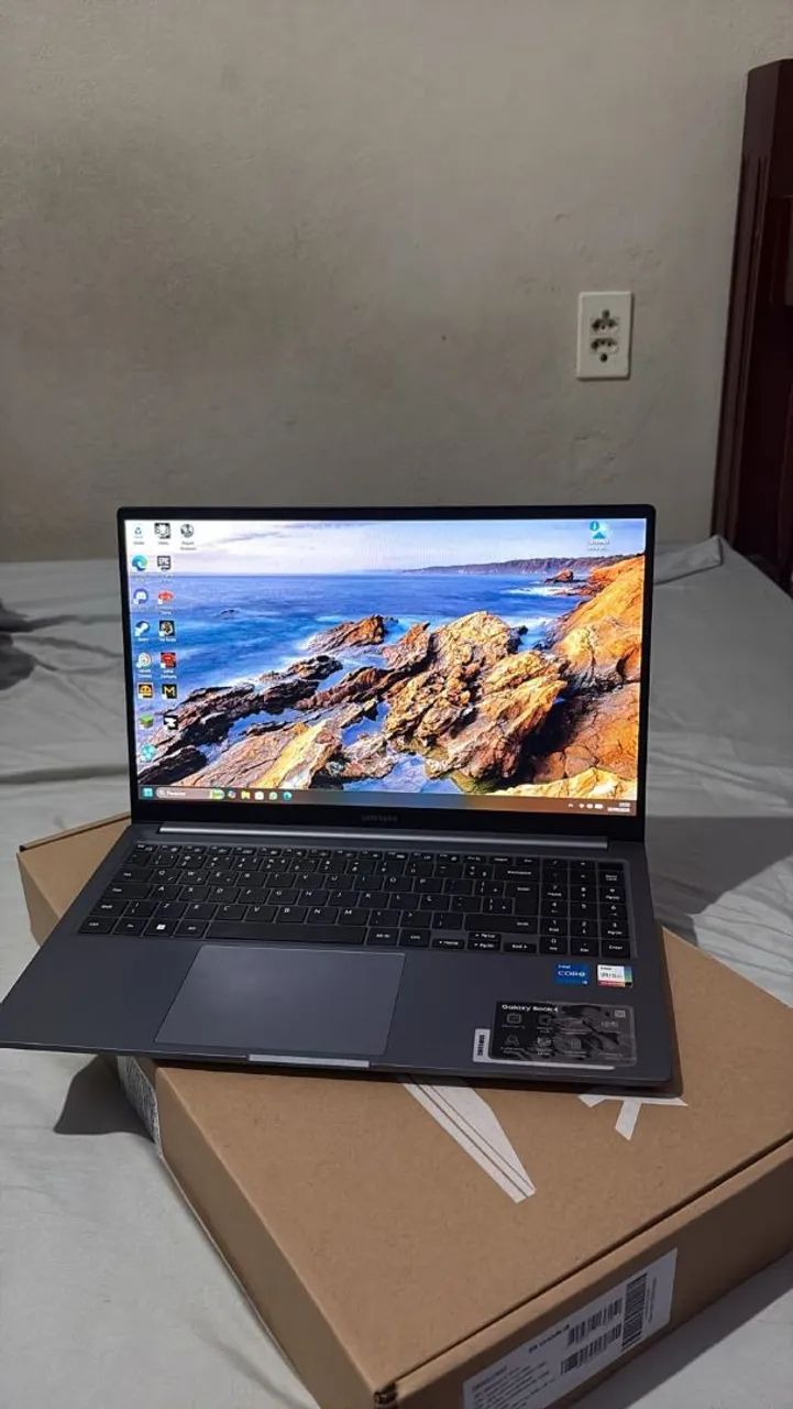 Notebook galaxy book 4 