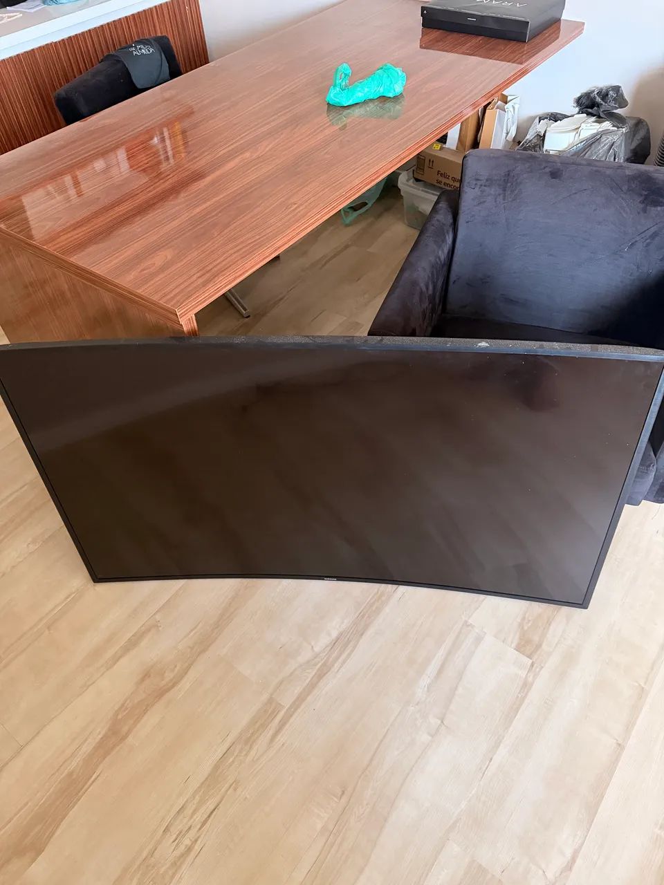 Tv smart 55 curvada, com defeito 