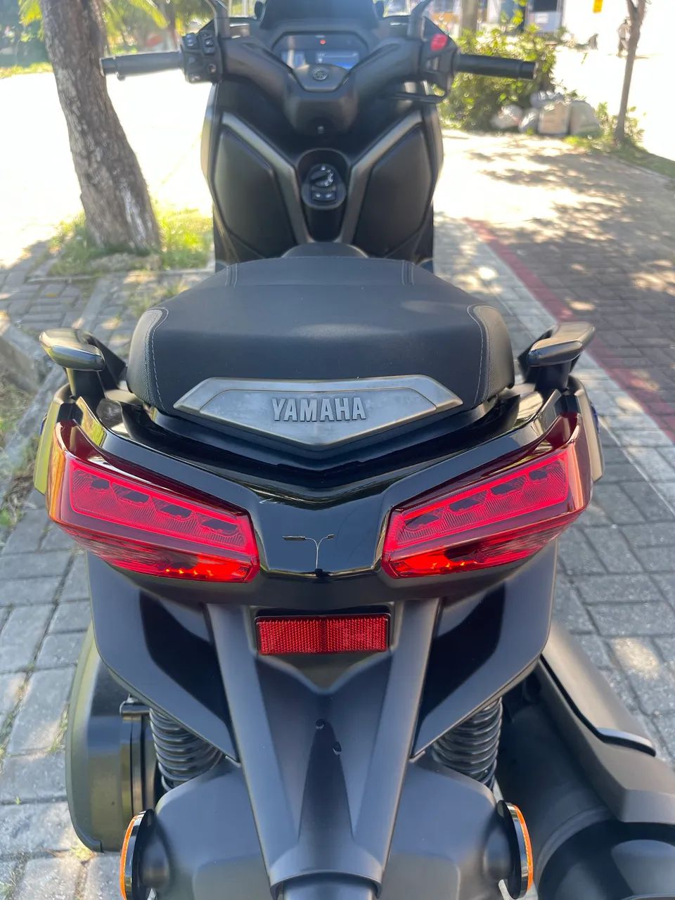 Yamaha XMAX 300  - Foto 2