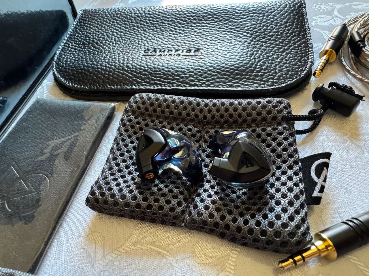 IEM Campfire Clara - Completo, excelente estado - Foto 5
