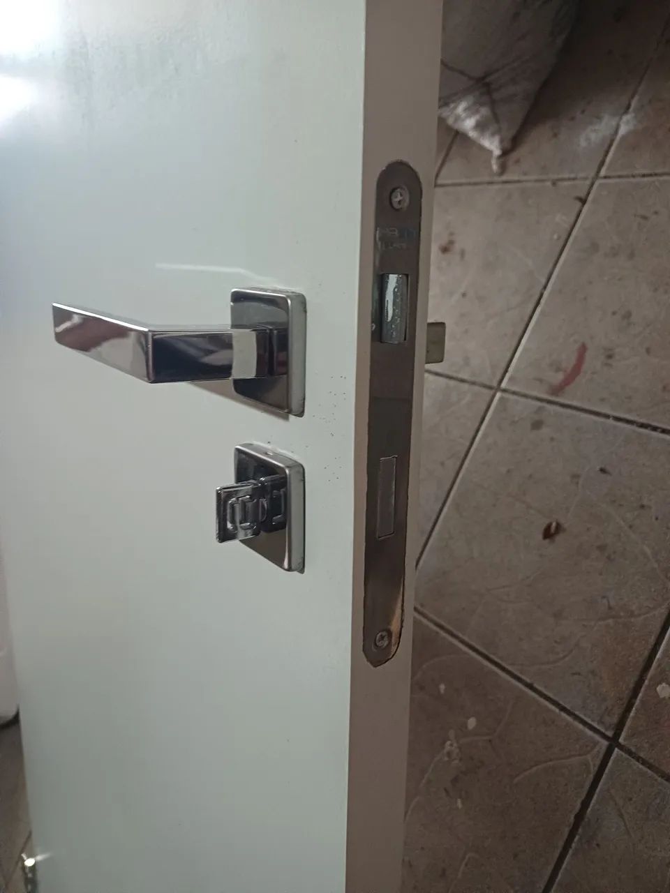 Porta 2,10 x 0,70 com ferragens. - Foto 5