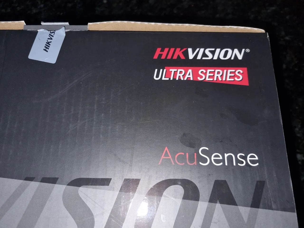 Câmera IP Hikvision DS-2CD3626G2T-IZS - 2MP AcuSense - Foto 3