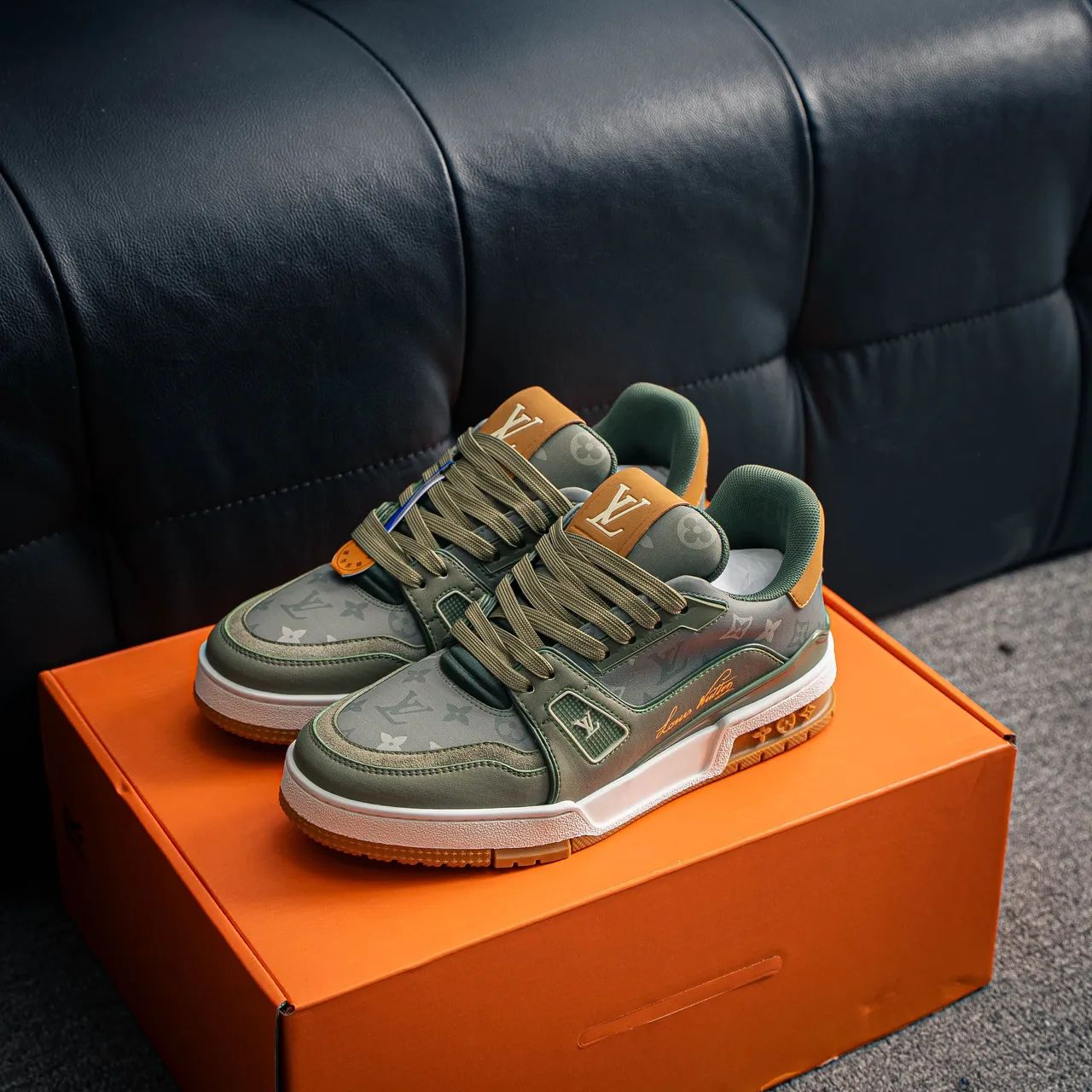 LOUIS VUITTON  LV Trainer