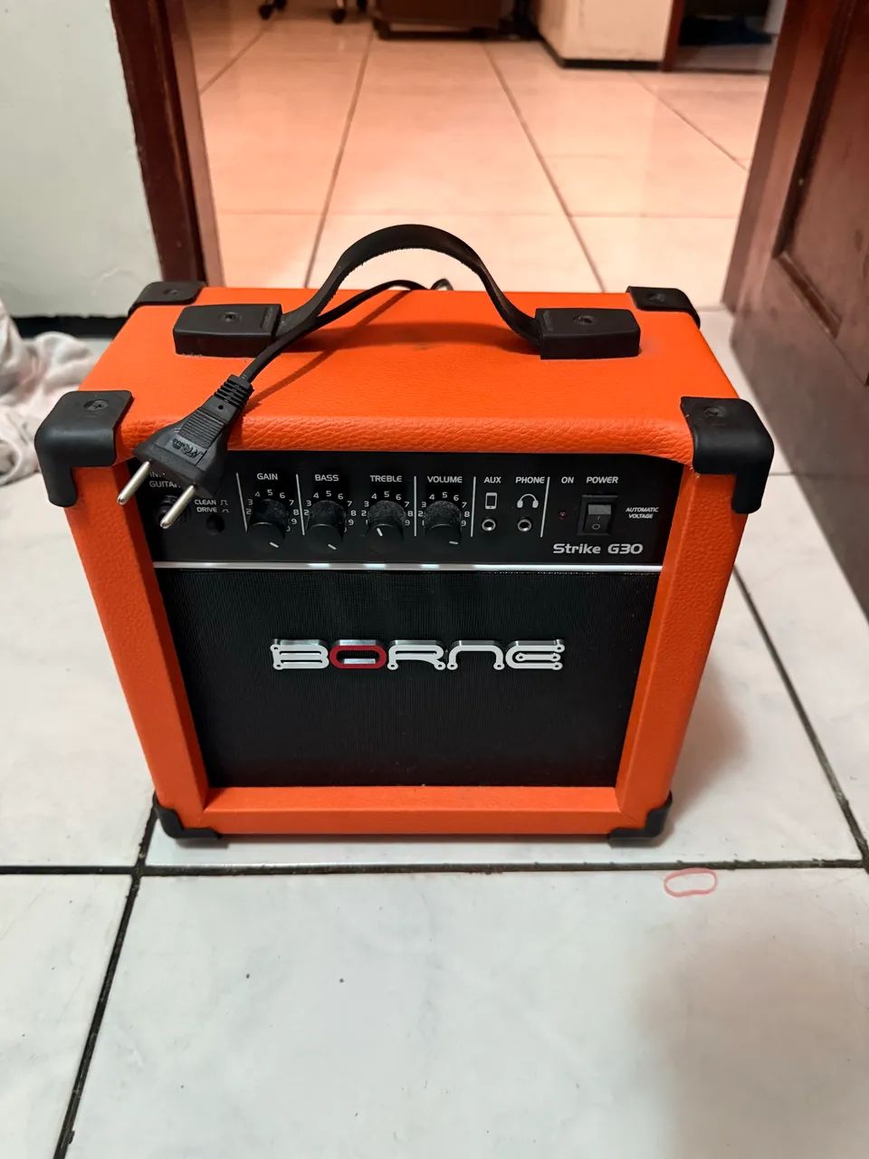 Amplificador BORNE Strike G30