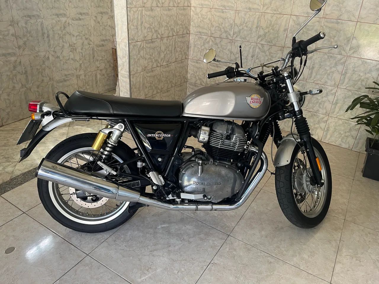 interceptor 650 cheia de acessórios  - Foto 3