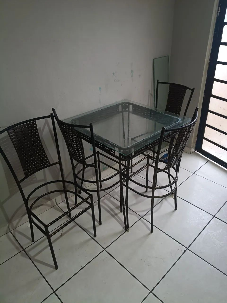 Mesa com tampo de vidro  - Foto 2