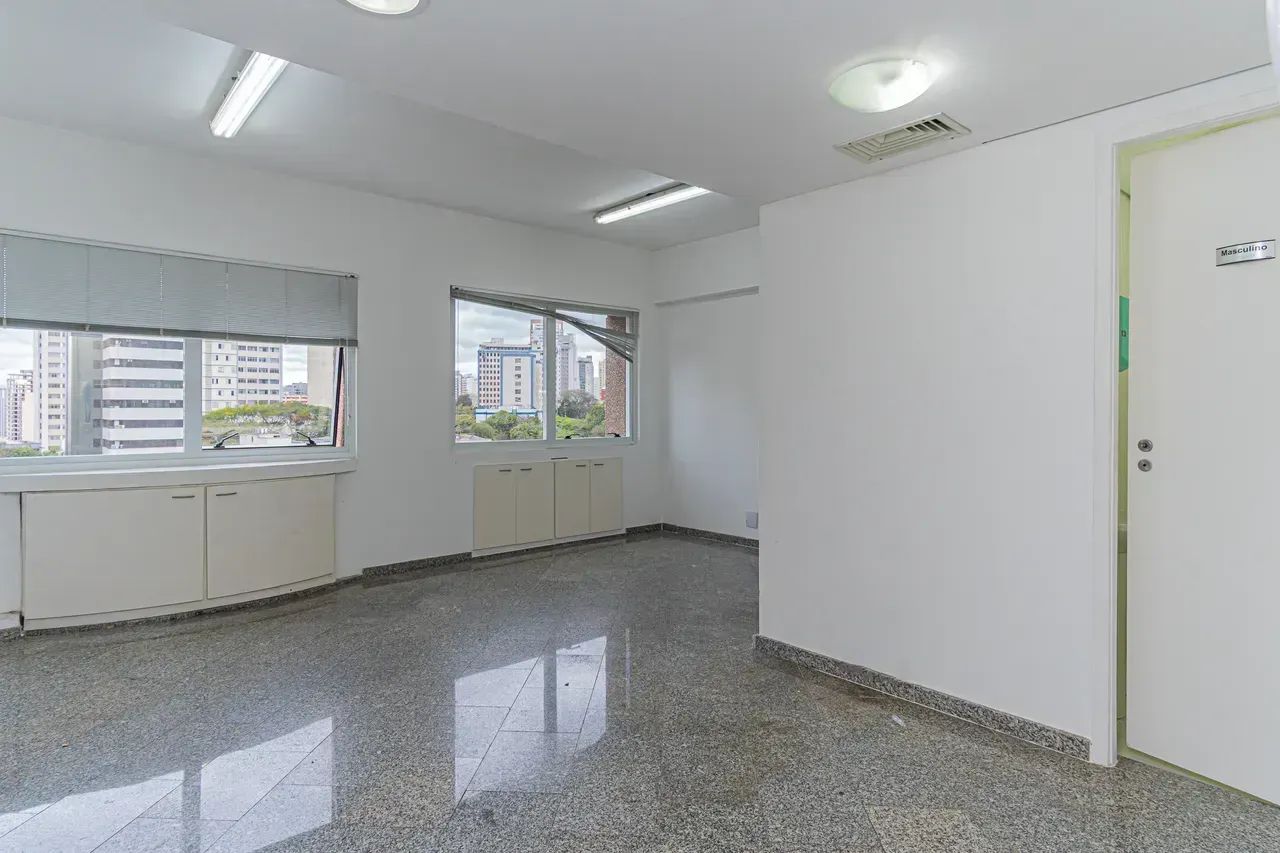 Imóvel para aluguel e venda possui 30 metros quadrados com 1 quarto em Liberdade - São Pau - Foto 2