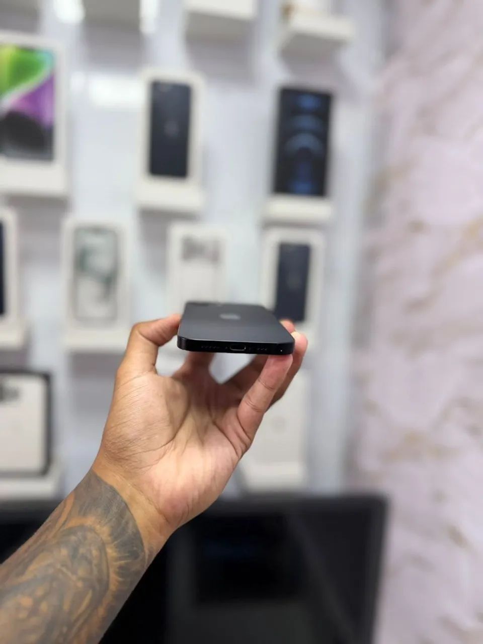 IPHONE 16e 256GB PRETO<br>R$ 3.499,00 TOP - Foto 3