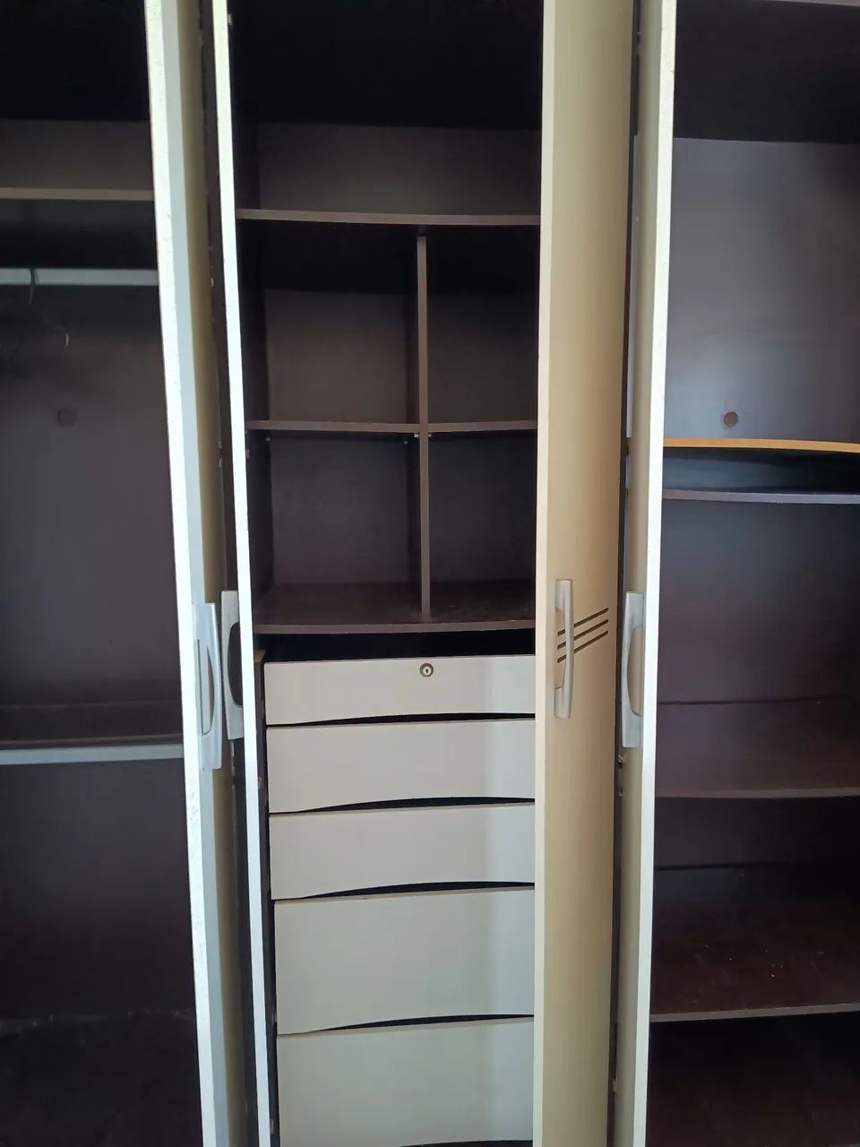 Guarda Roupa 