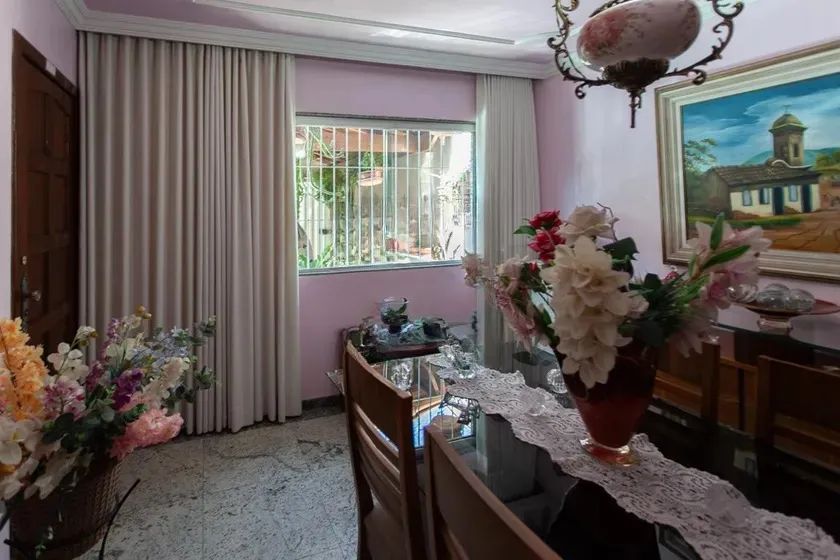 Casa à Venda - Heliópolis, 3 Quartos, 350 m2 - Foto 2
