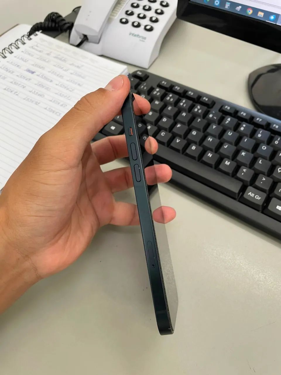 Troco IPhone 14 Plus por um modelo superior  - Foto 4