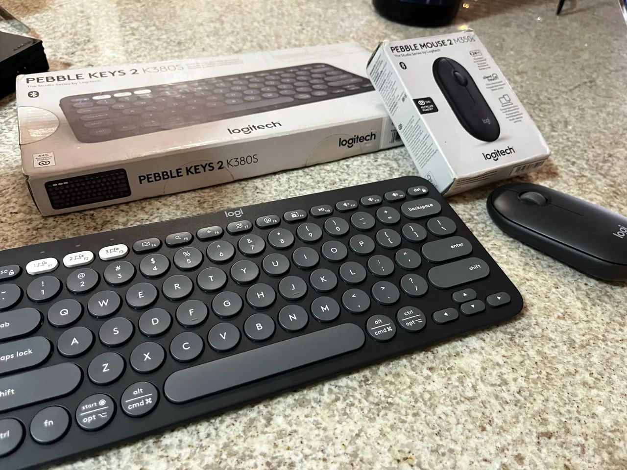 Conjunto teclado e mouse Pebble Keys 2