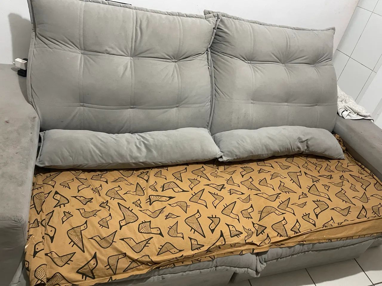 Sofá semi novo 