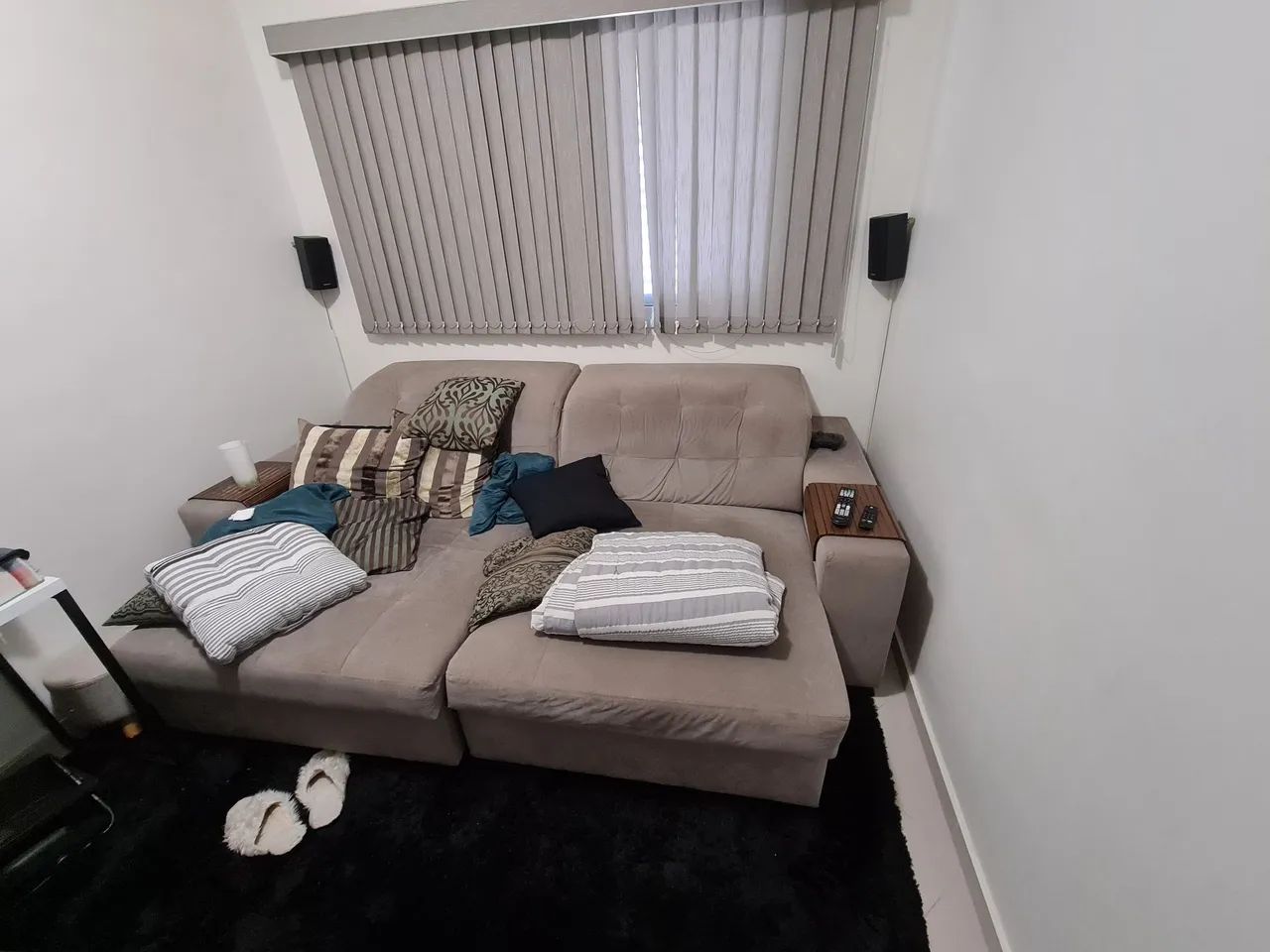 Oportunidade Sofá Retrátil 2 Lugares em Suede Cinza 2.50m de largura