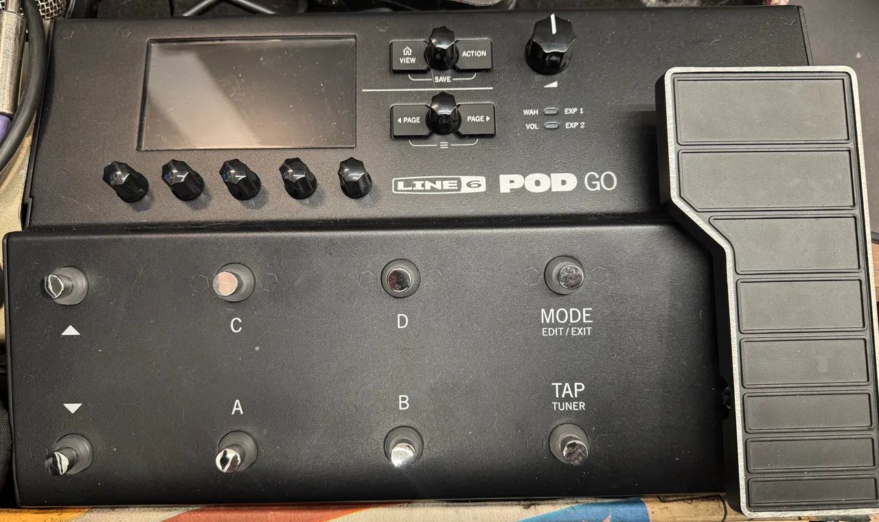 Pedaleira Line 6 Pod Go p/ Guitarra (usada uma única vez)