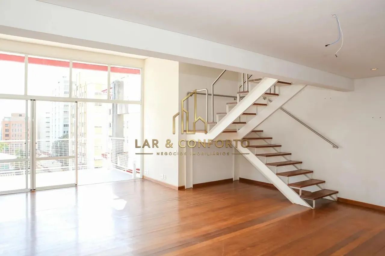 Apartamento duplex à venda com 210m², 2 quartos e 2 vagas