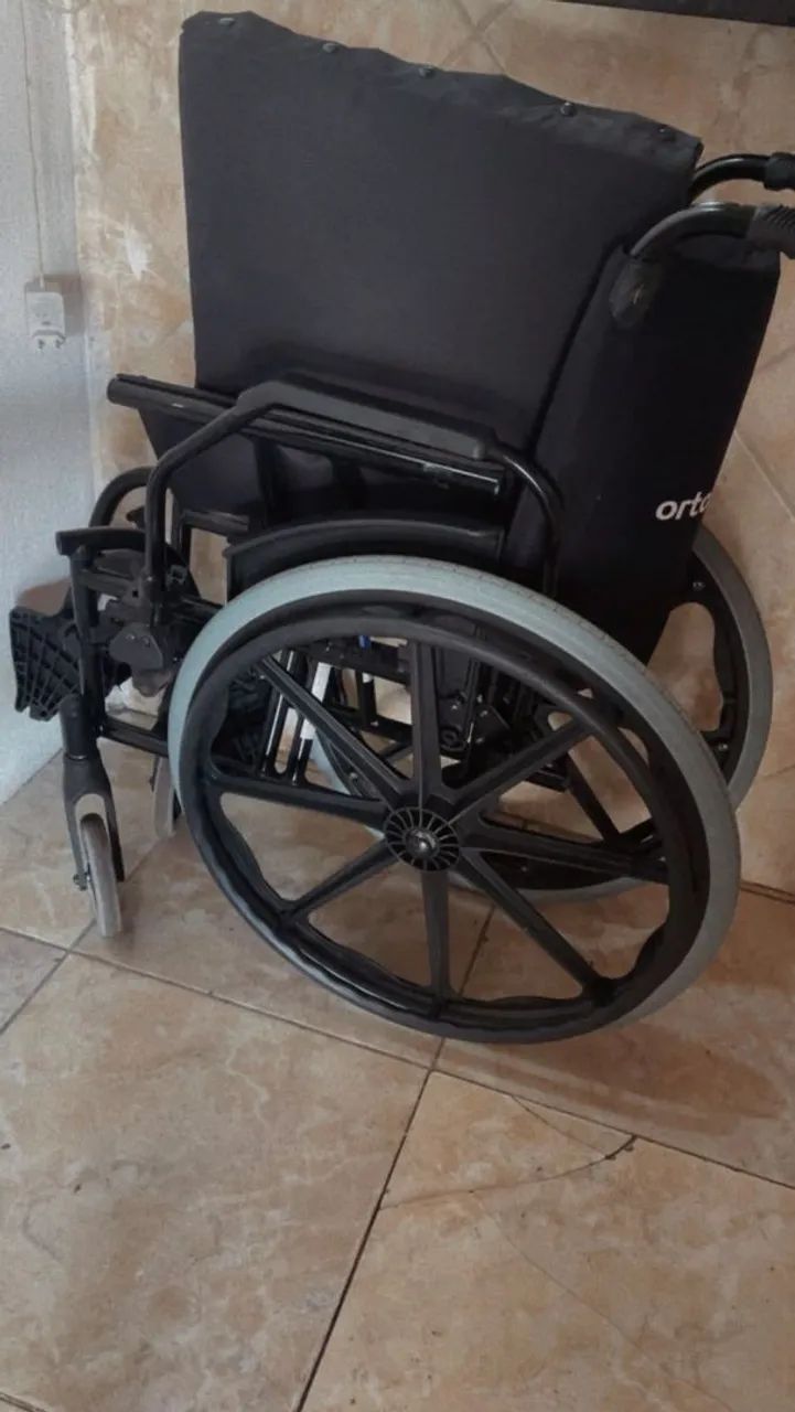 Cadeira de rodas  - Foto 3
