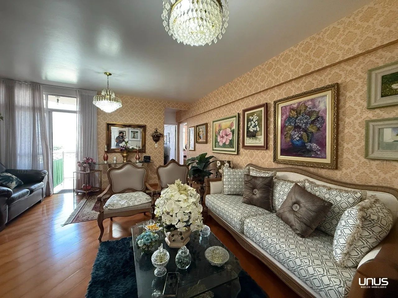 Apartamento com 2 dormitórios no Balneário, Florianópolis.