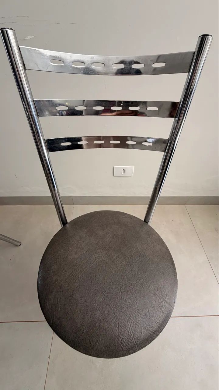 Conjunto mesa e 6 cadeiras - Foto 3