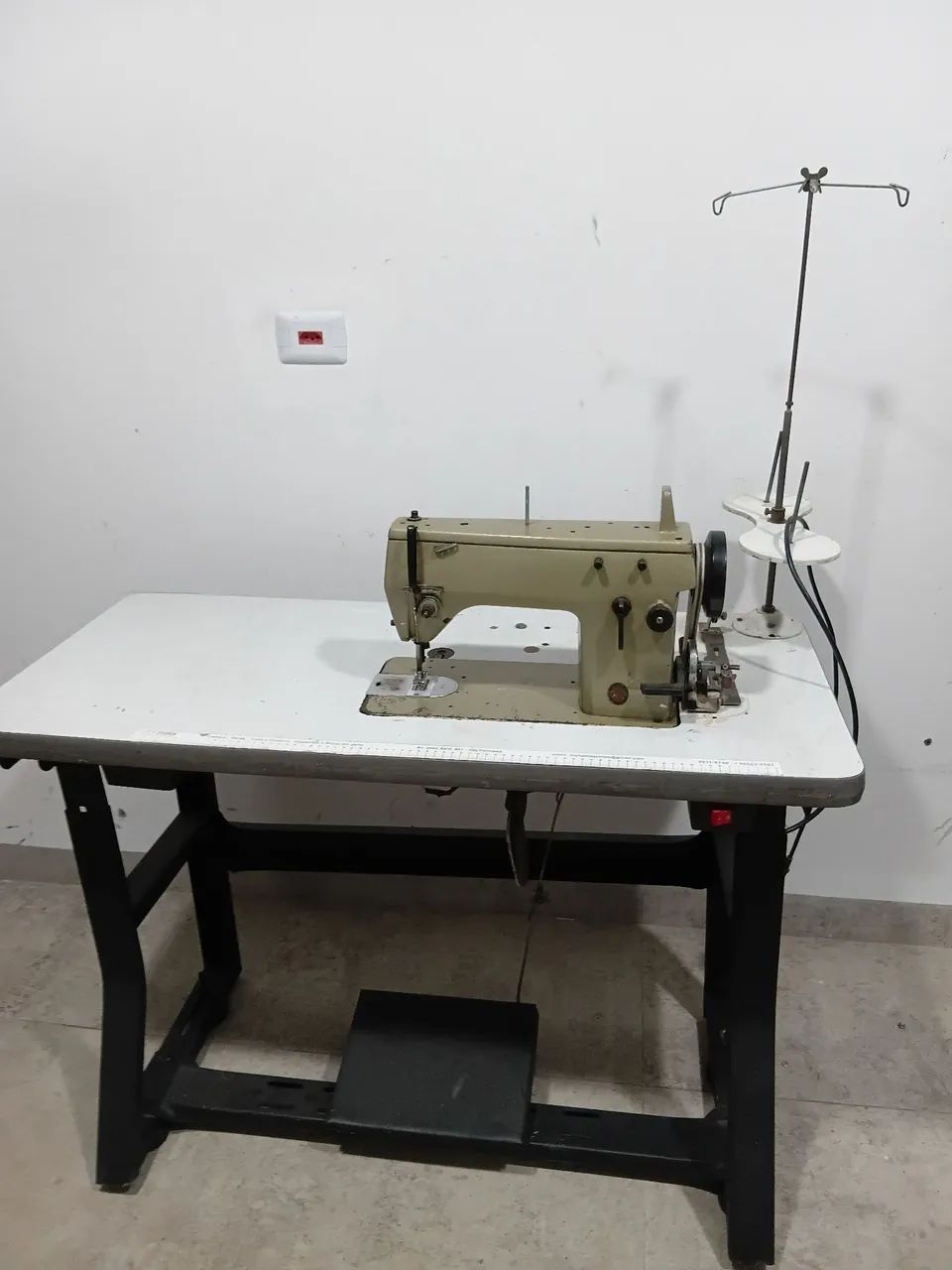 Maquina industrial Singer