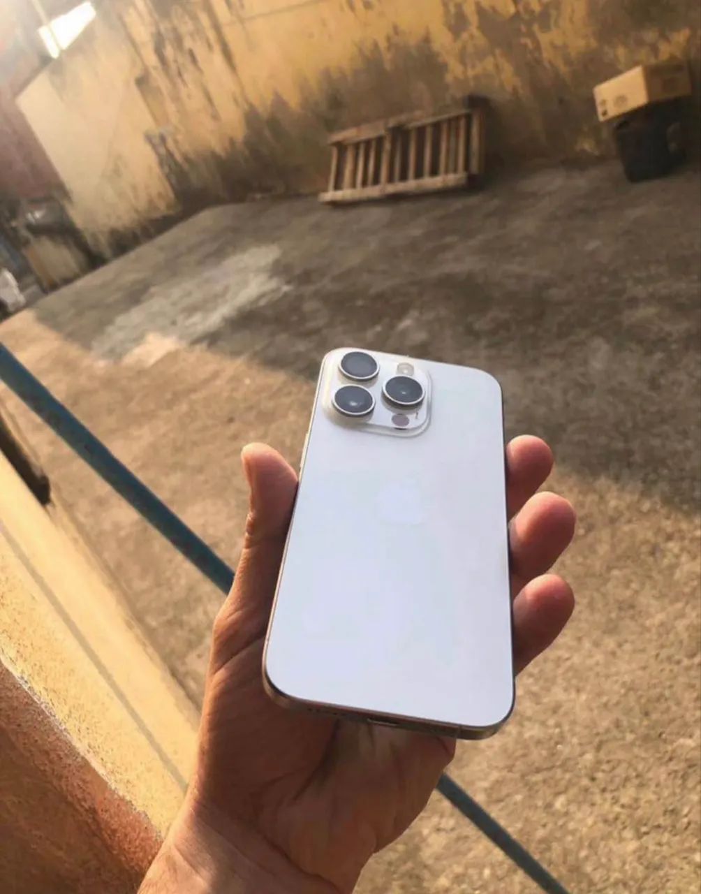 IPHONE 15 PRO ( Para Sair Rápido)  - Foto 3