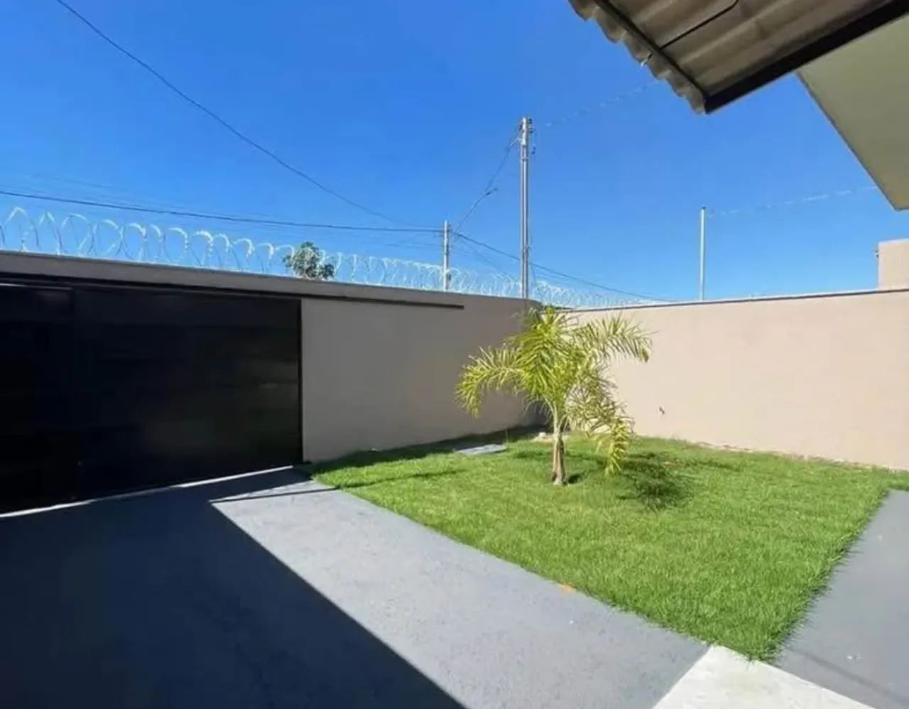 LINDA CASA NOVA A VENDA NO CENTRO DA CAUCAIA