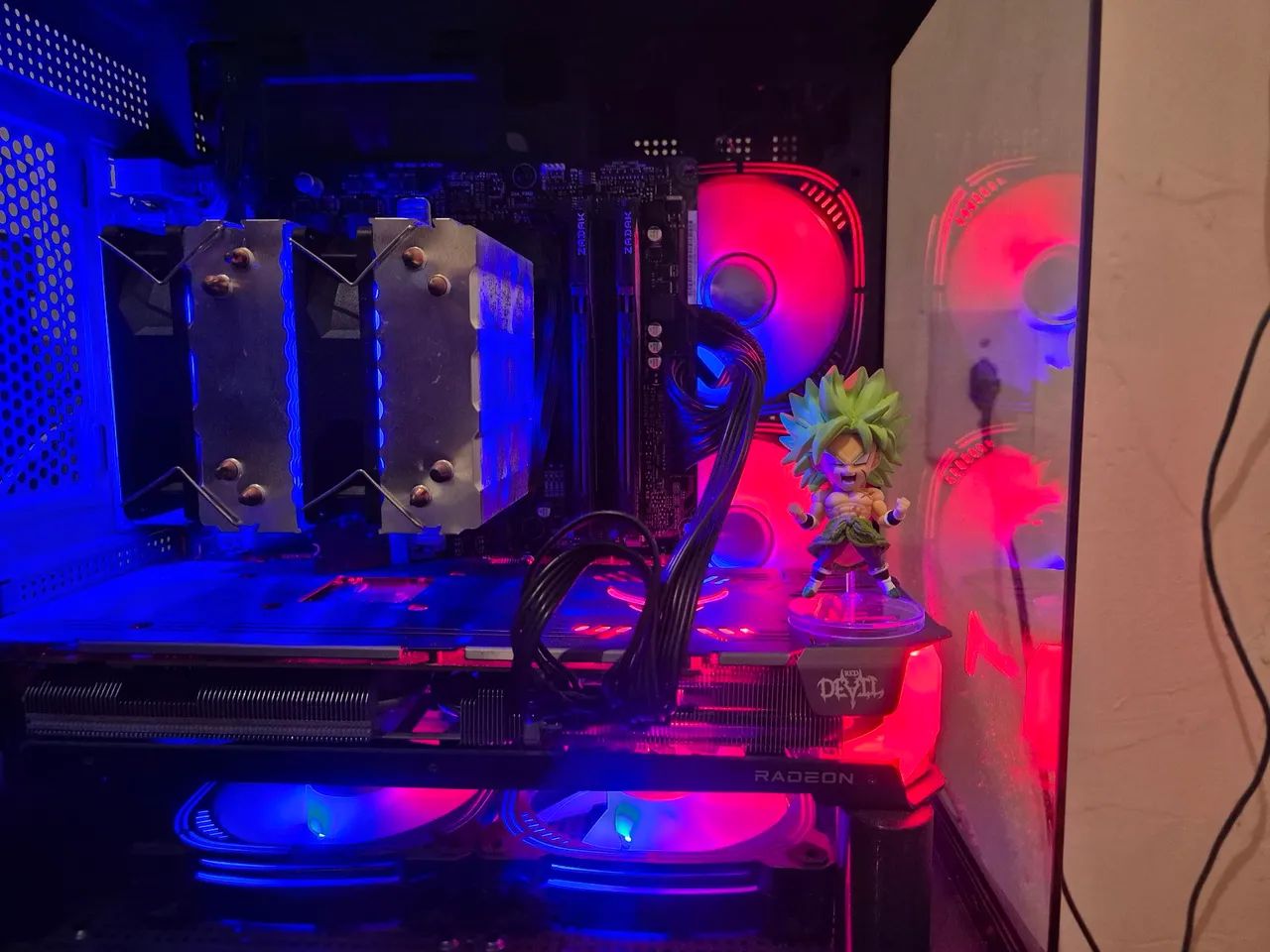 Radeon RX 6750 XT Red Devil 12GB - Foto 2