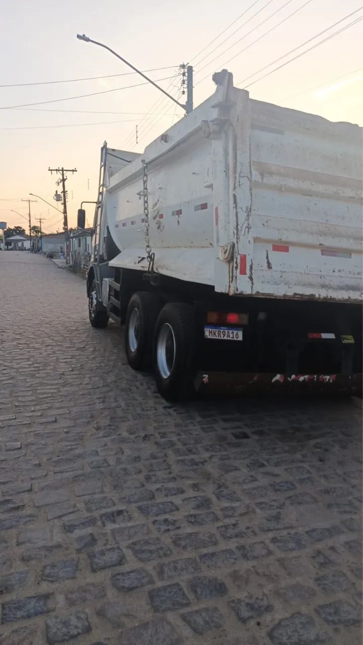Caçamba Axor 2831 - Foto 2