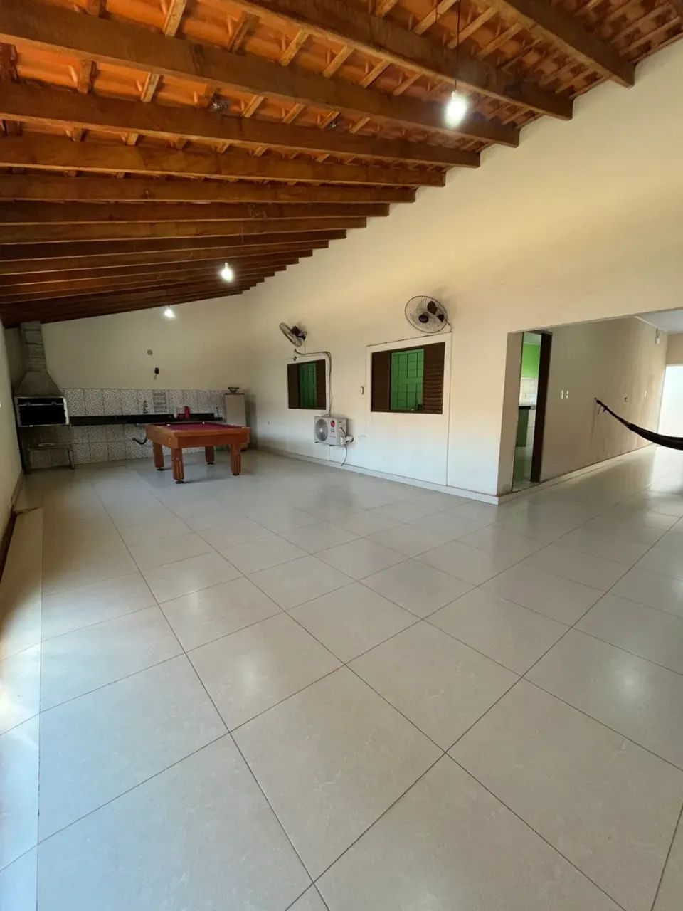 Casa CPA 4 com edícula