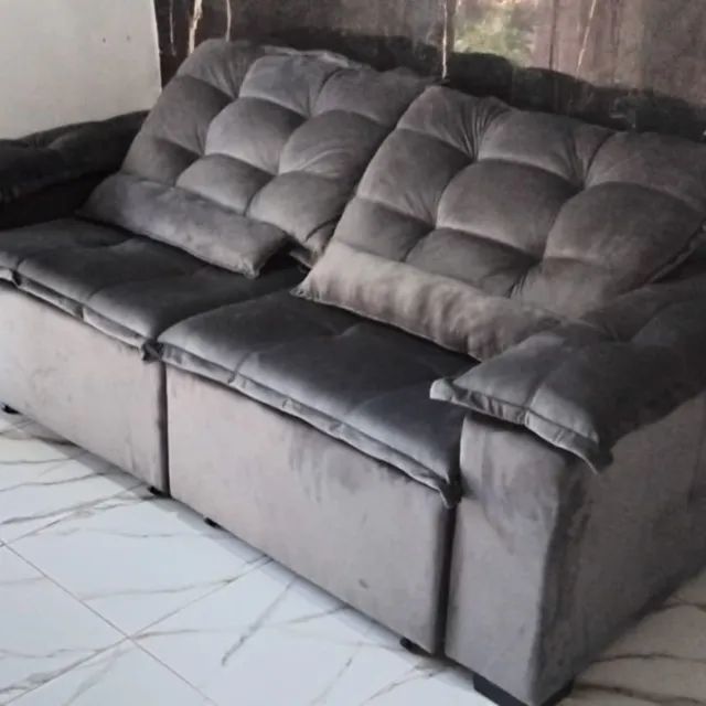 Sofá Retrátil Cinza com Puff - Foto 5
