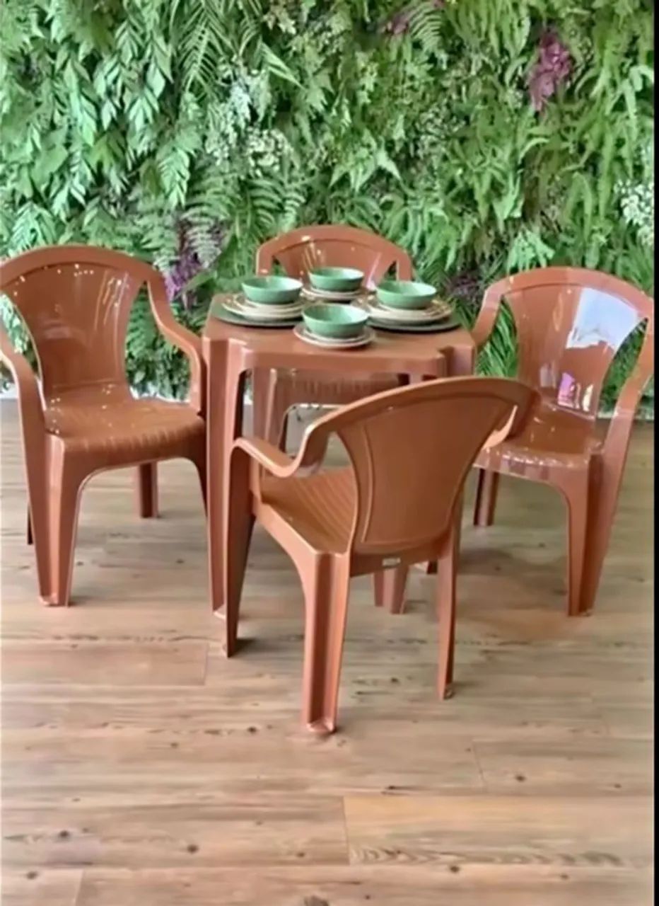 Jogo de mesa e cadeiras plástica cor marrom! Material primeira linha - Foto 5