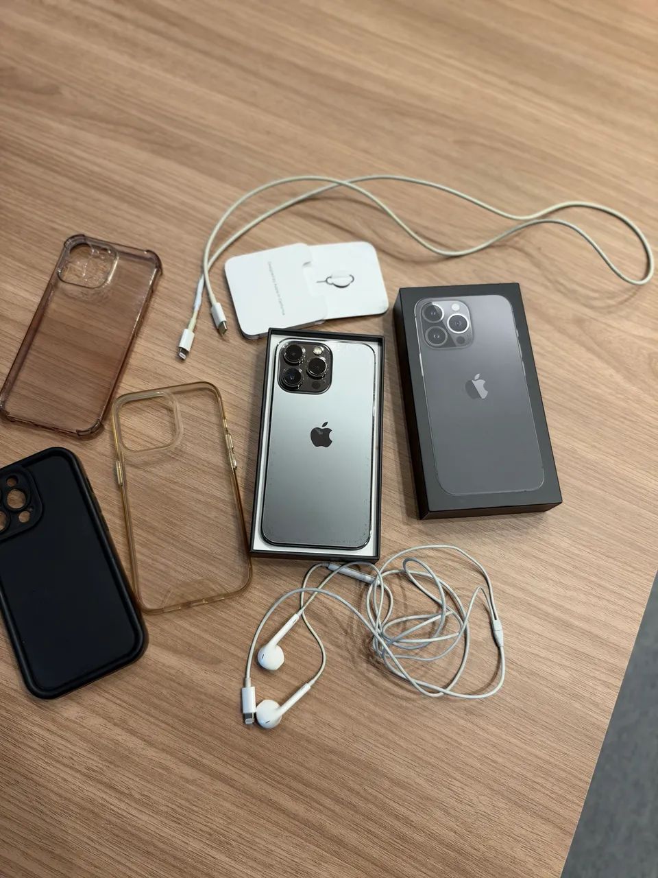 IPhone 13 Pro 128GB- com Caixa Original - Celulares e Smartphones