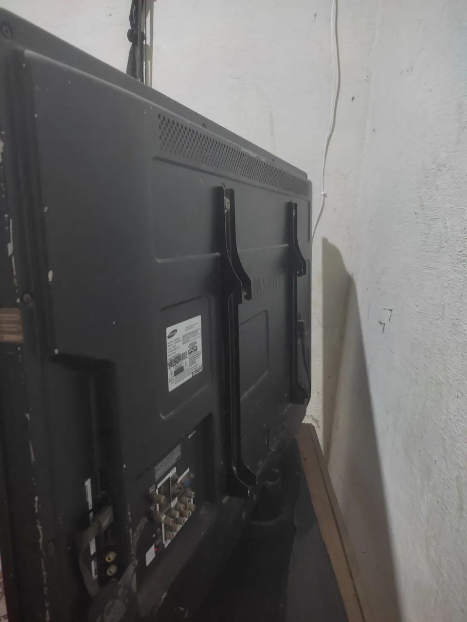 Tv 43 polegadas com controle e pezinhos acompanha crome cast. - Foto 3