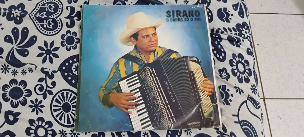 Vinil Sirano 