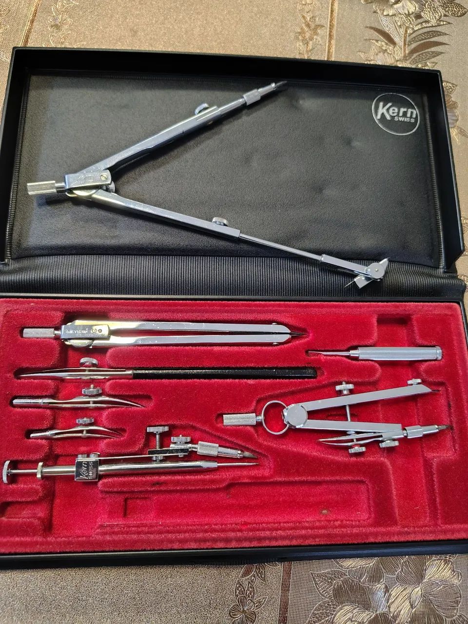 Jogo de compasso suíço vintage profissional com 4 compassos, 4 penas e pontas sobressalent